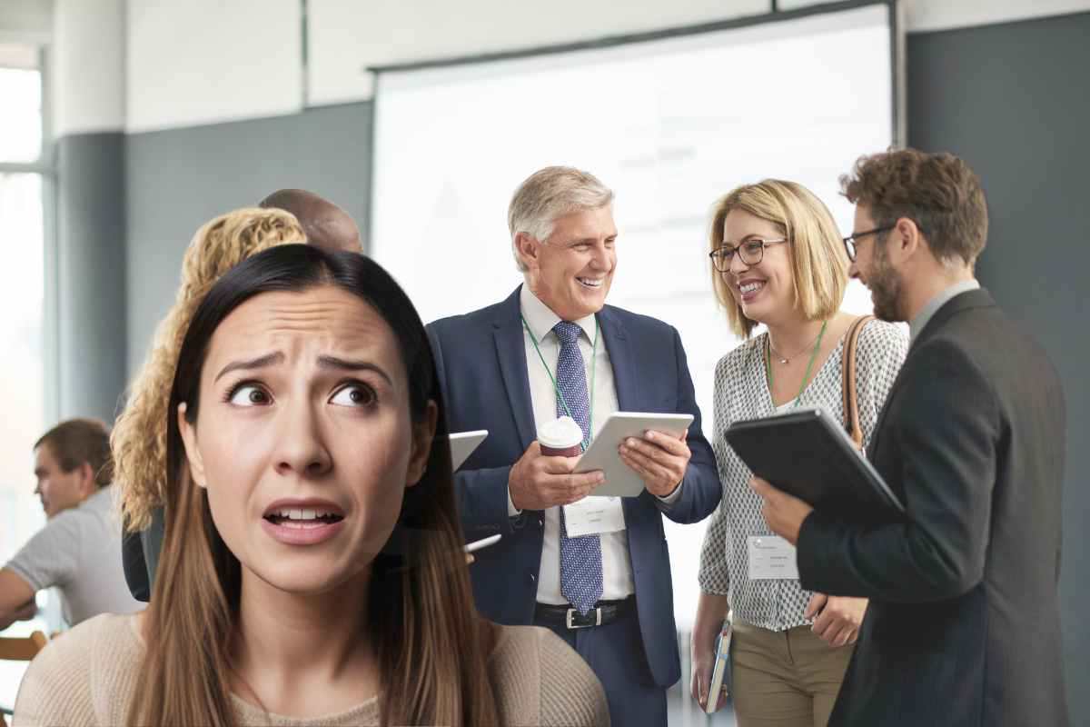 Ti presentano una persona e dimentichi subito il nome? La psicologia è chiarissima