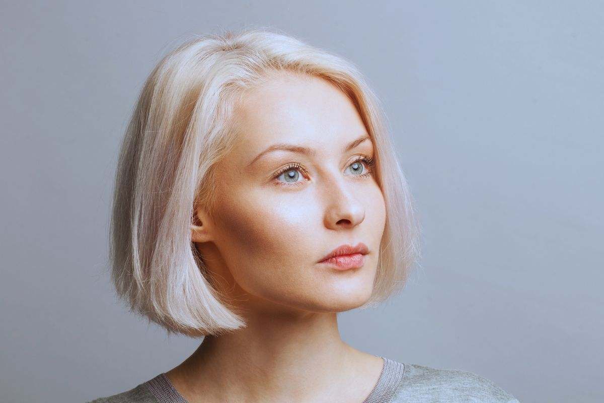 I capelli bianchi nei tagli di tendenza