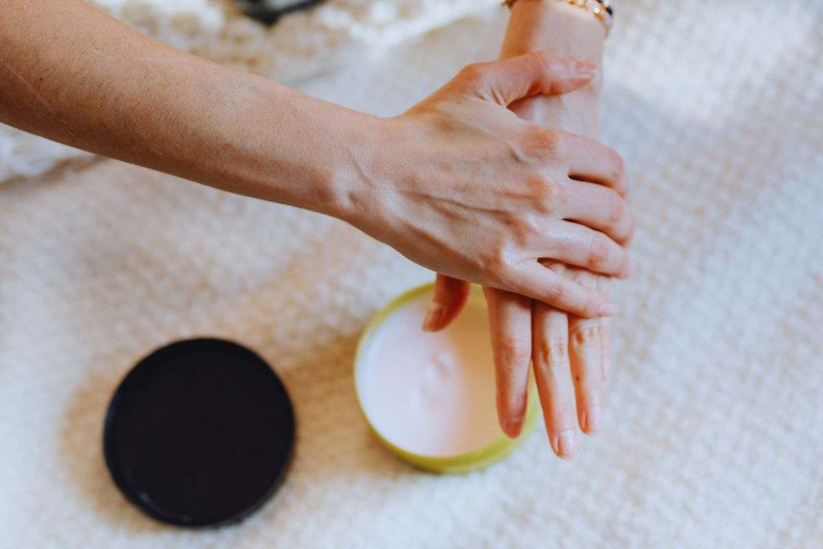 come avere mani giovani e belle